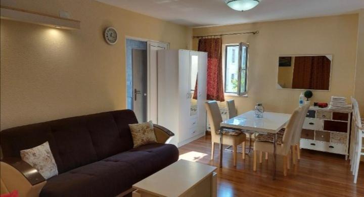 Lilian Apartments Budva Luaran gambar